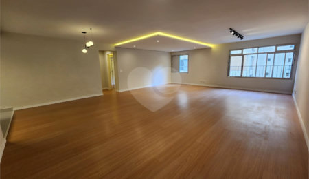 Apartamento à venda com 4 quartos, sendo 1 suíte,  em Pinheiros, São Paulo, SP