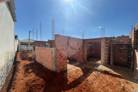 Casa à venda com 3 quartos, sendo 1 suíte, no condomínio Tivolli Residencial, Itapetininga - SP
