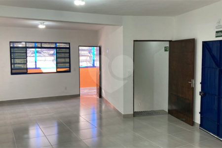 Salão à venda em Vila São João, Ferraz de Vasconcelos, SP