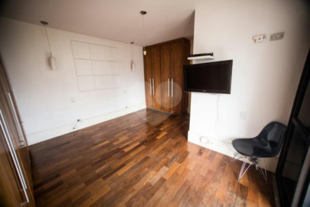 Apartamento à venda com 4 quartos, sendo 3 suítes, em Vila Andrade, São Paulo, SP