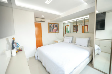 Apartamento à venda com 4 quartos, sendo 1 suíte,  em Vila Mariana, São Paulo, SP
