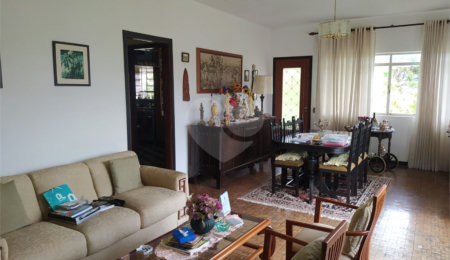 Casa à venda ou para alugar com 6 quartos, sendo 1 suíte,  em Vila Junqueira, São Roque, SP