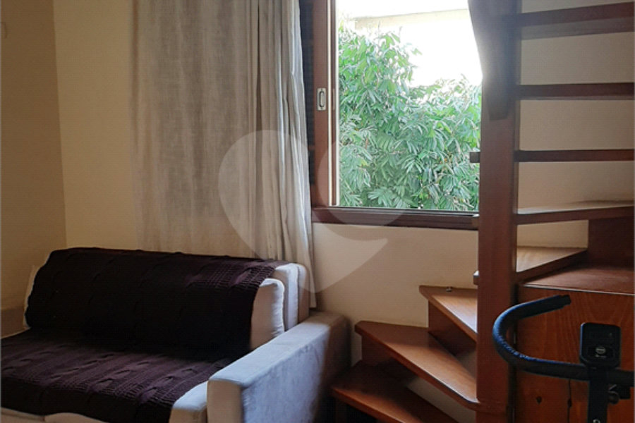Casa à venda com 3 quartos, sendo 1 suíte, no condomínio Barbará II, São Paulo - SP