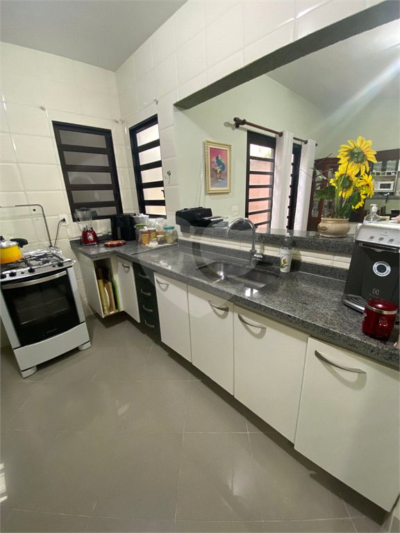 Casa Térrea à venda com 4 quartos, sendo 1 suíte,  em Vila Oliveira, Mogi das Cruzes, SP