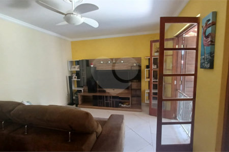 Casa à venda com 3 quartos, sendo 1 suíte, no condomínio Santa Inês, Itu - SP