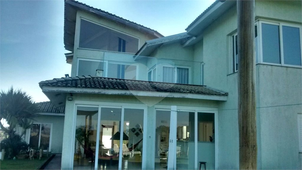 Casa à venda com 4 quartos, sendo 2 suítes, em Pinhal, Jarinu, SP