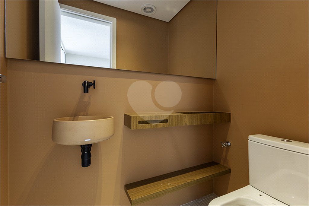 Apartamento à venda ou para alugar com 3 suítes em Água Branca, São Paulo, SP