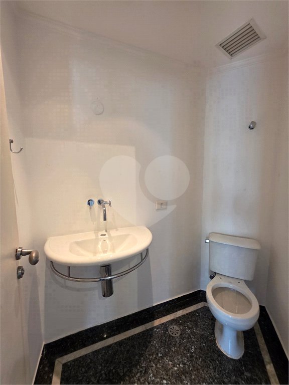 Apartamento à venda com 3 suítes em Vila Uberabinha, São Paulo, SP