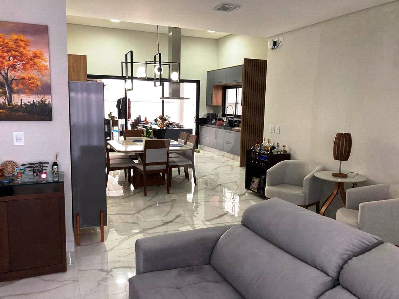 Casa à venda com 3 suítes em Roncáglia, Valinhos, SP