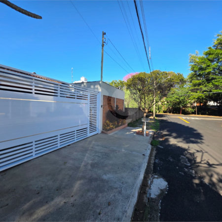 Casa à venda com 3 quartos, sendo 1 suíte,  em Jardim Nova Santa Paula, São Carlos, SP