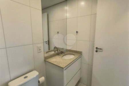 Apartamento à venda com 2 quartos, sendo 1 suíte, em Santo Amaro, São Paulo, SP