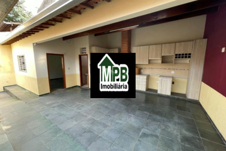 Sobrado à venda com 3 quartos, sendo 1 suíte, em Jardim Refúgio, Sorocaba, SP