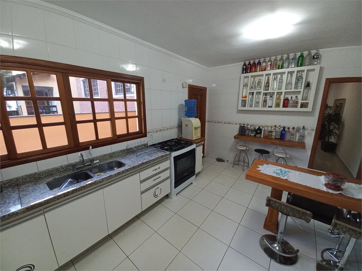 Sobrado à venda com 4 suítes em Paraíso do Morumbi, São Paulo, SP