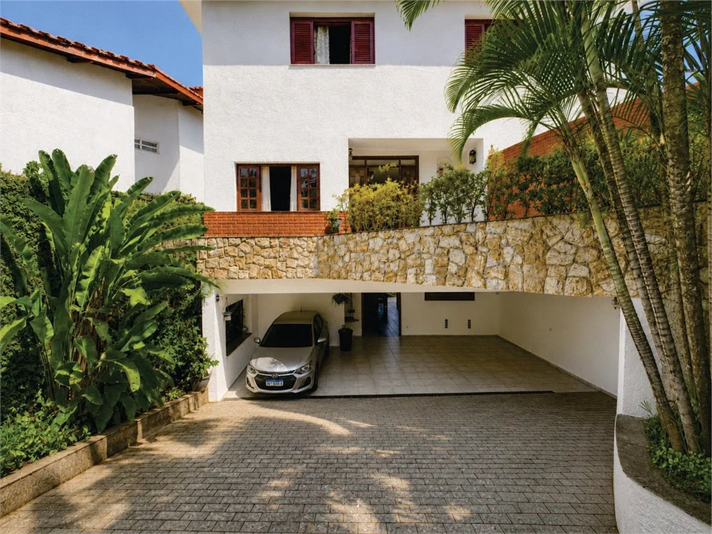 Casa à venda com 5 quartos, sendo 4 suítes, em Parque dos Príncipes, São Paulo, SP
