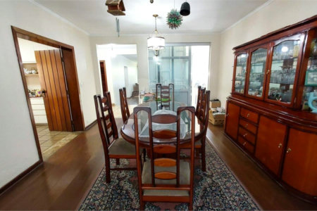 Casa à venda com 6 quartos, sendo 3 suítes, em Jardim Brasil (zona Sul), São Paulo, SP