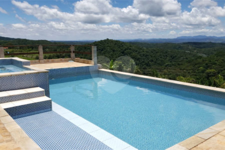 Chácara à venda com 3 quartos, sendo 1 suíte,  em Botujuru, Mogi das Cruzes, SP