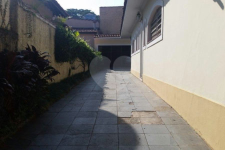 Casa à venda com 3 quartos, sendo 1 suíte, em Butantã, São Paulo, SP