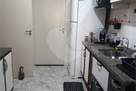 Apartamento à venda com 3 quartos, sendo 1 suíte,  em Saúde, São Paulo, SP