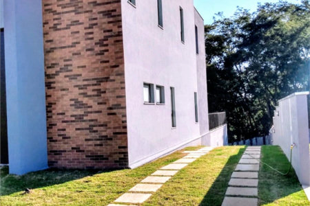 Casa à venda ou para alugar com 4 suítes no Centro, Jambeiro, SP