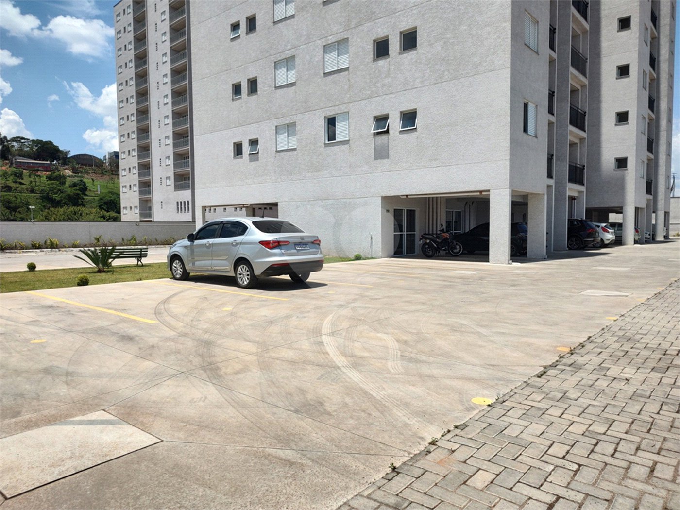 Apartamento para alugar com 2 quartos, sendo 1 suíte,  em Jardim das Palmeiras, Atibaia, SP