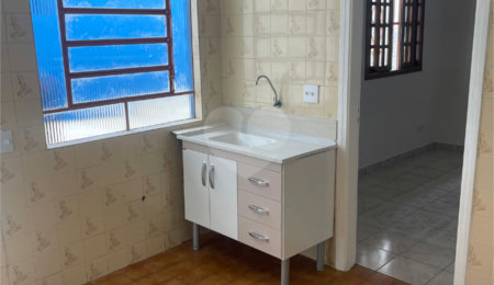 Casa Térrea para alugar com 3 quartos em Vila Morse, São Paulo, SP