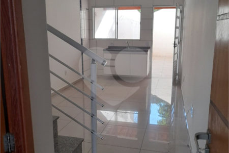 Sobrado à venda com 2 suítes em Jardim Nely, Indaiatuba, SP