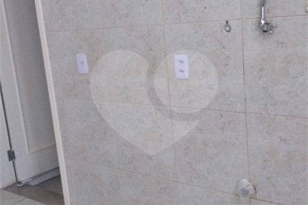 Casa à venda com 3 quartos, sendo 1 suíte, em Vila Mariana, São Paulo, SP