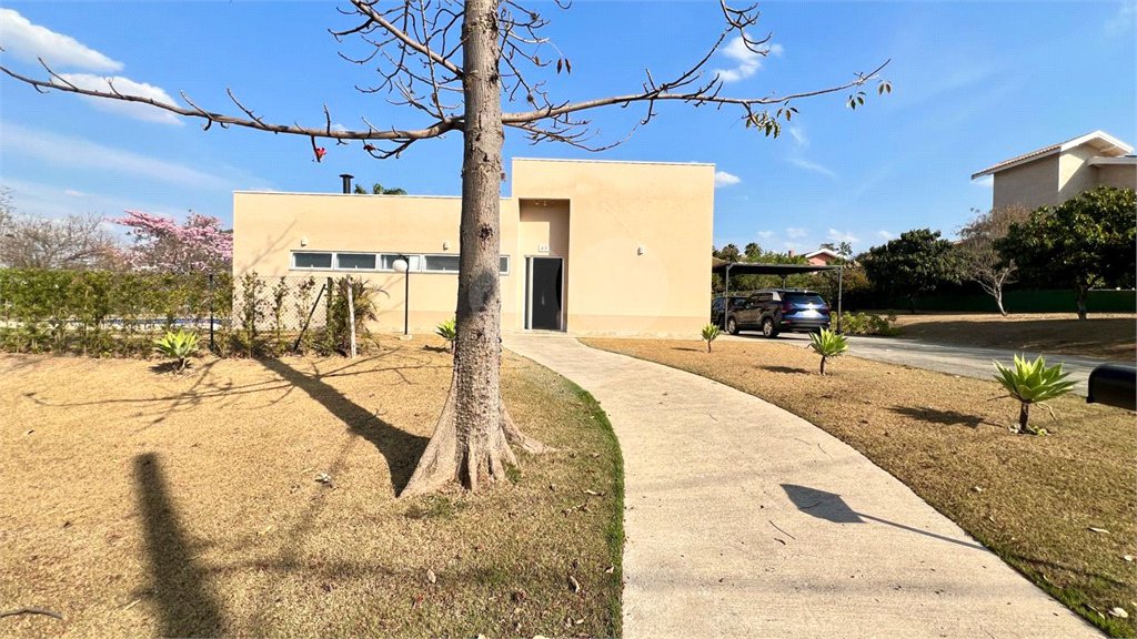 Casa à venda com 3 suítes no condomínio Haras Paineiras, Salto - SP