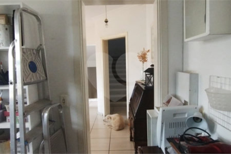 Casa à venda com 4 quartos, sendo 1 suíte, em Jardim Guadalajara, Sorocaba, SP