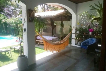 Casa Térrea à venda com 4 suítes em Interlagos, São Paulo, SP