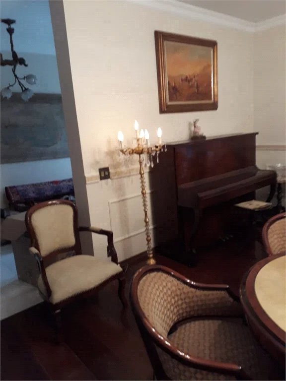 Casa à venda ou para alugar com 5 suítes em Jardim Leonor, São Paulo, SP