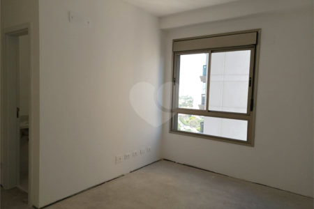 Apartamento à venda com 4 suítes em Real Parque, São Paulo, SP