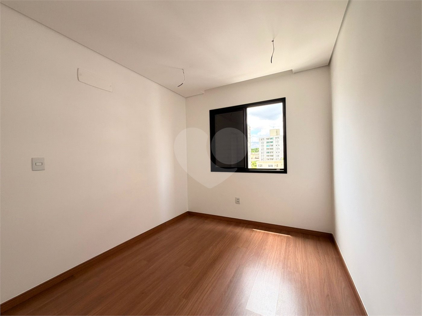 Apartamento à venda com 2 quartos, sendo 1 suíte, em Jardim Guarujá, Sorocaba, SP