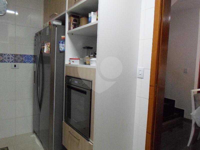 Casa à venda com 3 quartos, sendo 1 suíte,  no condomínio Fernandes, São Paulo - SP