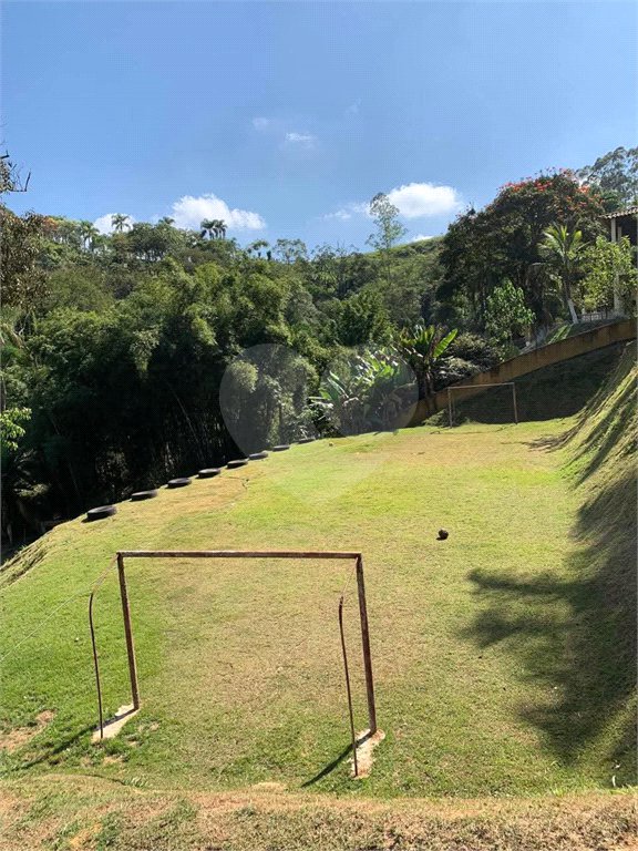Chácara à venda ou para alugar com 5 quartos, sendo 4 suítes,  em Ouro Fino, Santa Isabel, SP