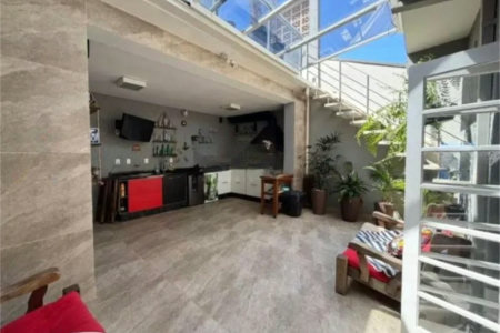 Sobrado à venda com 3 quartos, sendo 1 suíte, em Brooklin Paulista, São Paulo, SP