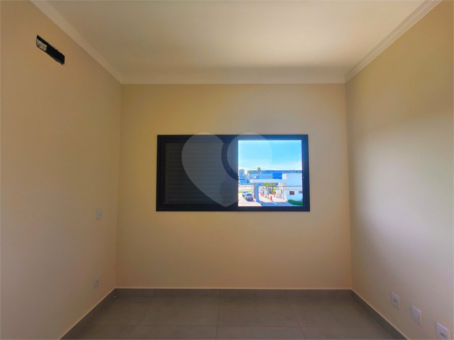 Casa à venda com 3 quartos, sendo 1 suíte, no condomínio Terras de São Francisco, Sorocaba - SP