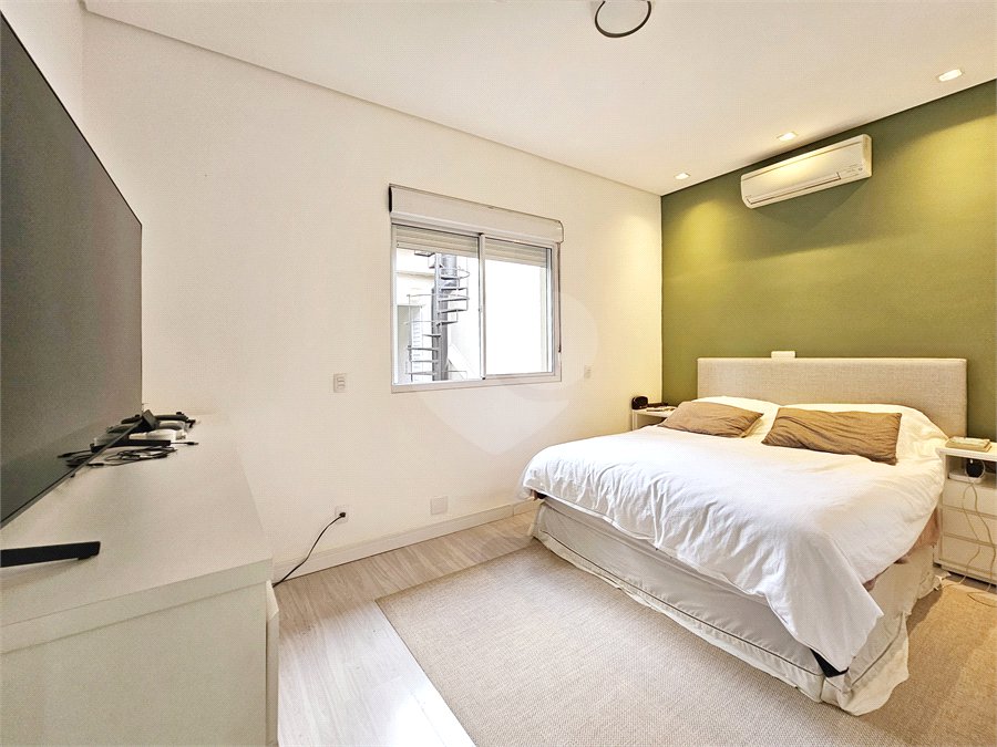 Casa de Vila à venda com 3 suítes em Vila Nova Conceição, São Paulo, SP
