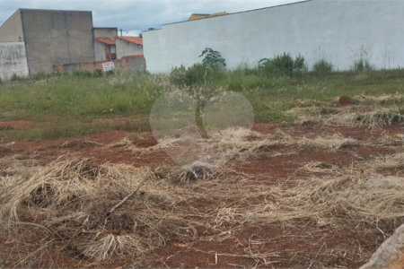 Terreno à venda em Vila dos Bandeirantes, Itapetininga, SP