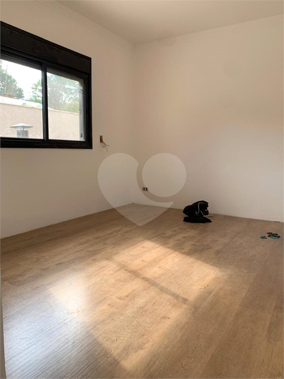 Casa à venda com 3 suítes no condomínio Residencial Celina, Atibaia - SP