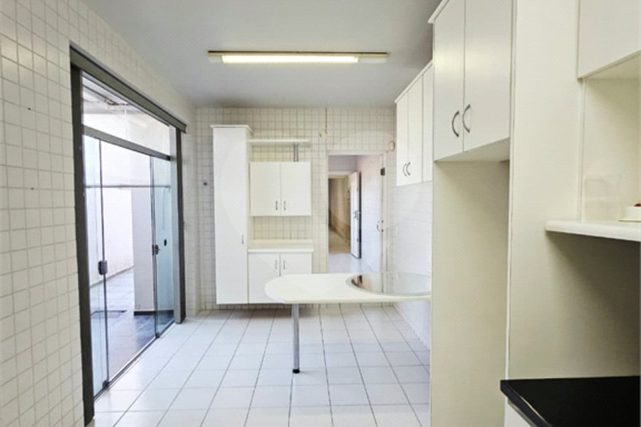 Sobrado à venda com 4 quartos, sendo 1 suíte, em Vila Guilherme, São Paulo, SP