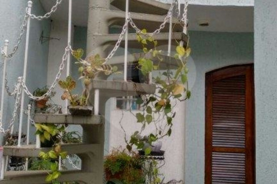 Casa Térrea à venda com 3 quartos, sendo 1 suíte, em Vila Nova Mazzei, São Paulo, SP