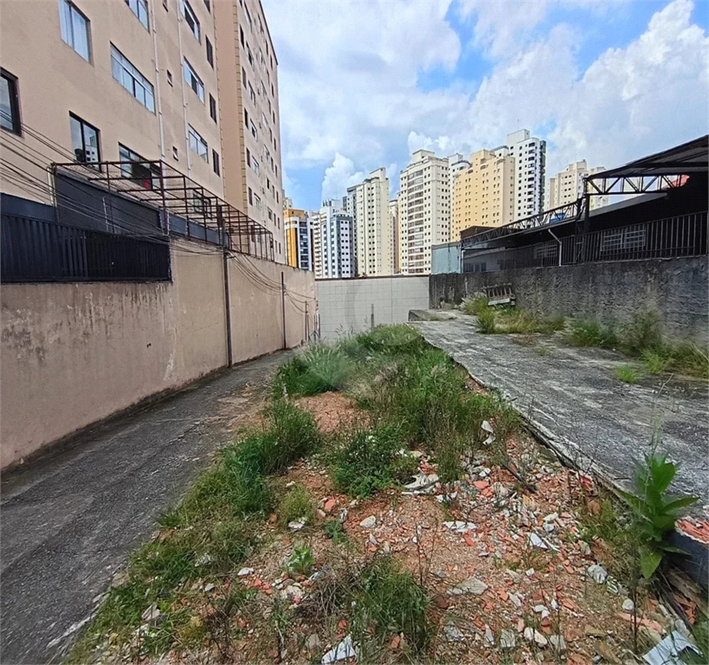Terreno à venda em Chora Menino, São Paulo, SP