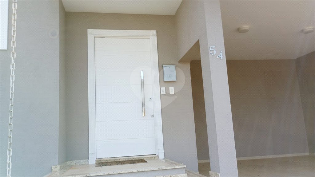 Casa à venda com 3 suítes no condomínio Picollo, Louveira - SP