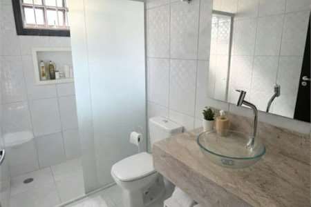 Casa à venda com 4 quartos, sendo 1 suíte, em City Bussocaba, Osasco, SP