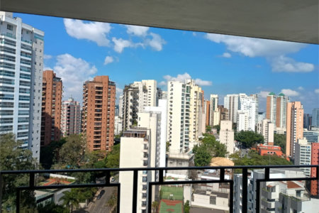 Apartamento à venda ou para alugar com 4 quartos, sendo 1 suíte,  em Vila Andrade, São Paulo, SP