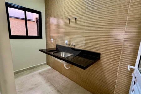 Casa à venda com 3 quartos, sendo 1 suíte, no condomínio Residencial Villagio Wanel, Sorocaba - SP