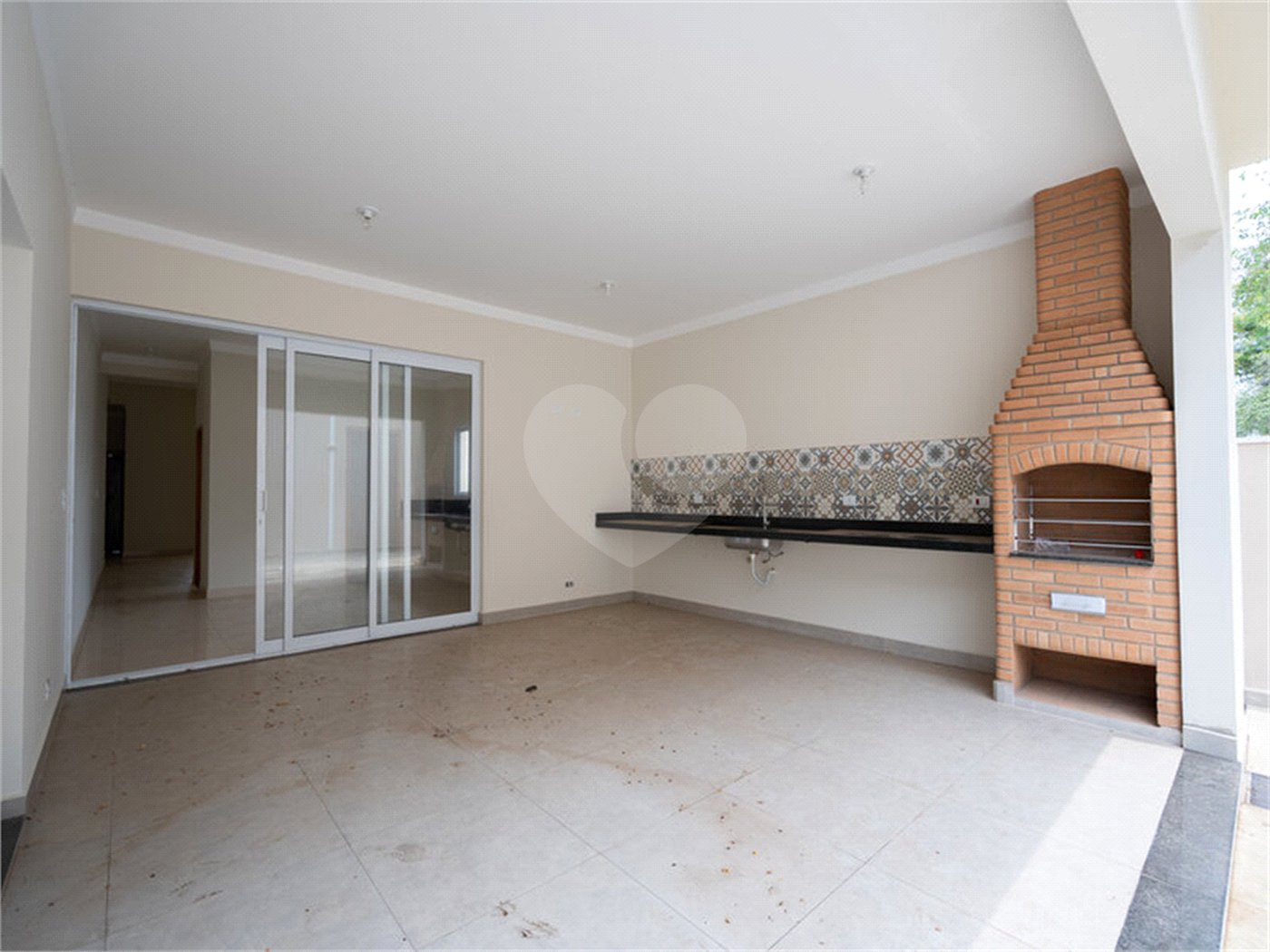 Casa à venda com 5 suítes no condomínio Lagos D´icaraí, Salto - SP