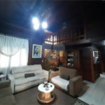 Sobrado à venda com 3 quartos, sendo 1 suíte,  no Centro, Vinhedo, SP