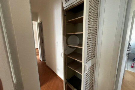 Apartamento à venda com 3 quartos em Caxingui, São Paulo, SP